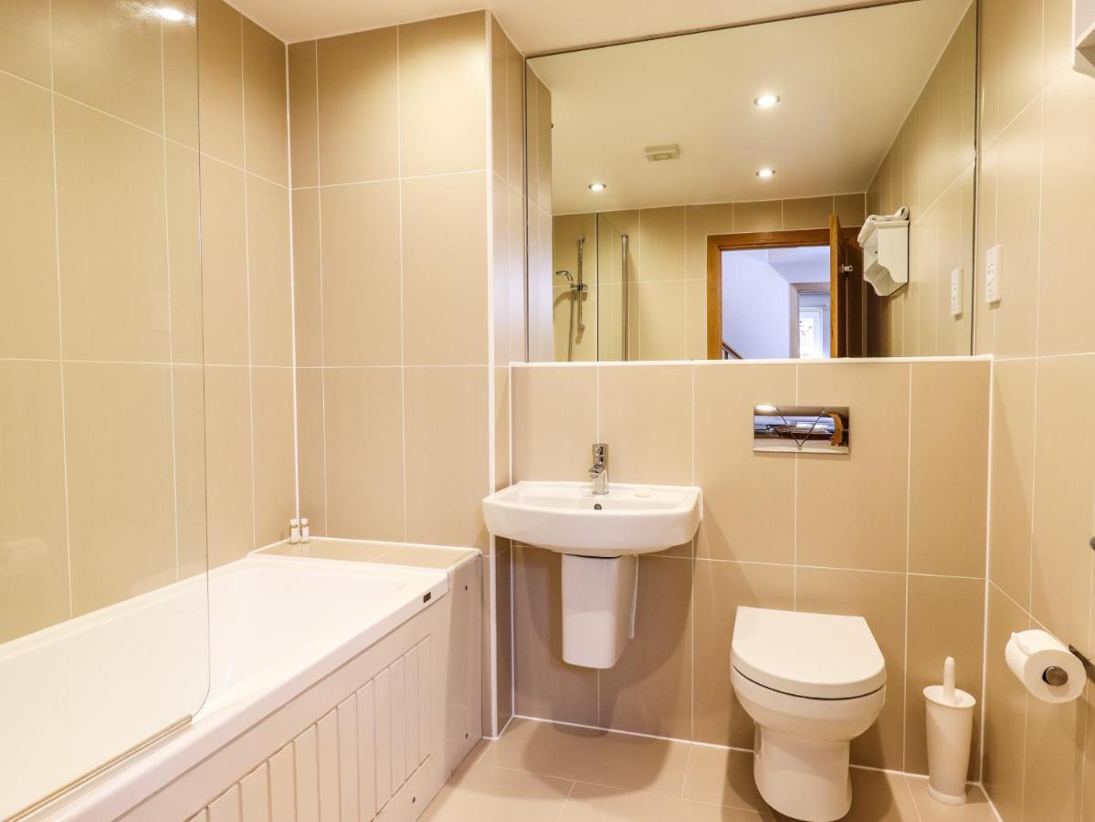 Swandown, 20 Poldon Villa Chard Ngoại thất bức ảnh